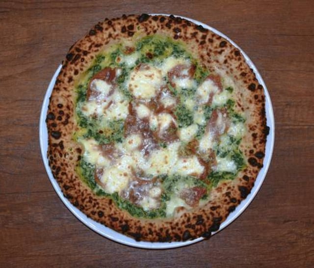 Florentina (Spinach & Parma Ham Pizza).