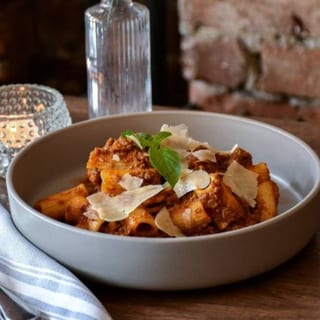 Rigatoni Alla Bolognese (Rigatoni in Beef Sauce)