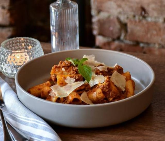Rigatoni Alla Bolognese (Rigatoni in Beef Sauce).