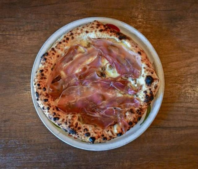 Tartufata (Truffle Pizza).