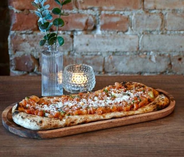 Bruschetta Pomodoro (Tomato Bruschetta).