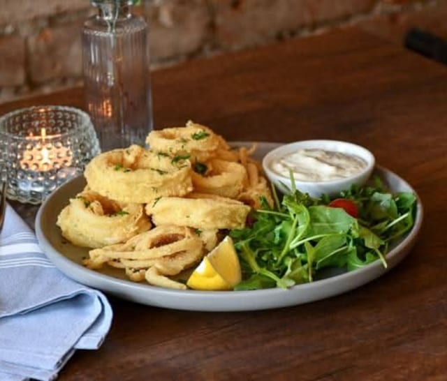 Calamari Fritti (Fried Calamari).